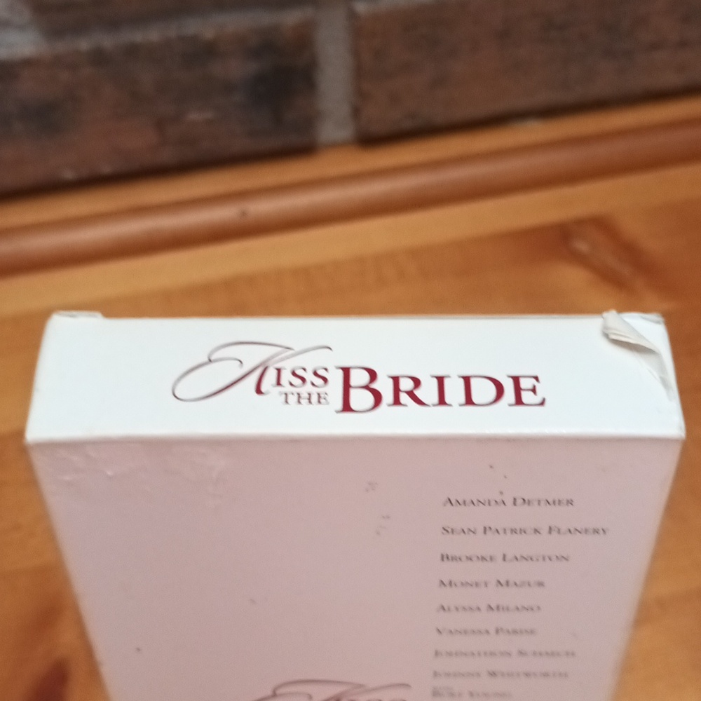 Kiss the bride vhs Videotape - Picture 5 of 8
